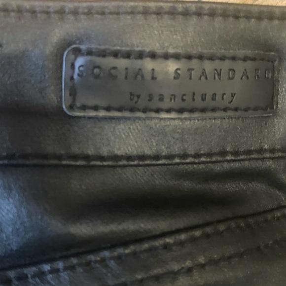 Social Standard by Sanctuary Pants Black Faux Leather Vegan Size 10 EUC - Picture 4 of 7